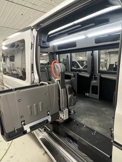 2026 FORD TRANSIT  - GALAXY PACKAGE -  INGOT SILVER (UX) - QUICKSILVER AND ALABASTER SEATING - 2026 FORD TRANSIT GALAXY - Image 8 of 18