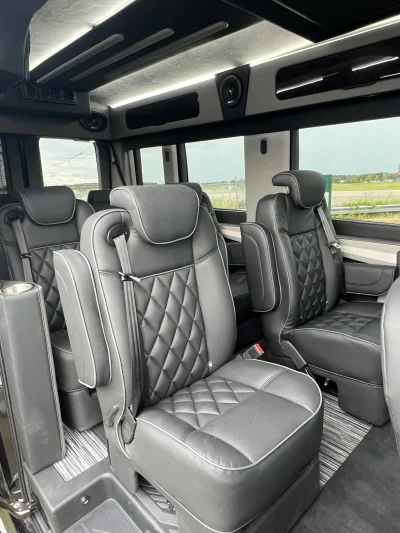 2026 FORD TRANSIT - GALAXY PACKAGE - AGATE BLACK (UM) - BLACK WITH  PEWTER SEATING - 2026 FORD TRANSIT GALAXY - Image 8 of 18