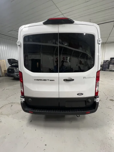 2026 FORD TRANSIT 350 - MOBILITY PACKAGE OXFORD WHITE (YZ) - BLACK VINYL SEATING - 2026 FORD TRANSIT MOBILITY - Image 14 of 18