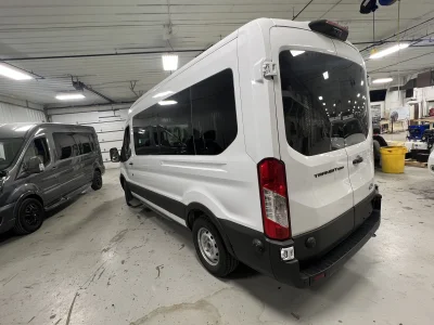2026 FORD TRANSIT 350 - MOBILITY PACKAGE OXFORD WHITE (YZ) - BLACK VINYL SEATING - 2026 FORD TRANSIT MOBILITY - Image 15 of 18