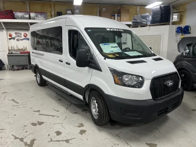 2026 FORD TRANSIT 350 - MOBILITY PACKAGE OXFORD WHITE (YZ) - BLACK VINYL SEATING - 2026 FORD TRANSIT MOBILITY - Image 3 of 18