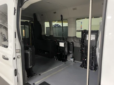 2026 FORD TRANSIT 350 - MOBILITY PACKAGE OXFORD WHITE (YZ) - BLACK VINYL SEATING - 2026 FORD TRANSIT MOBILITY - Image 8 of 18