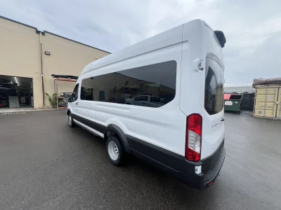 2025 FORD TRANSIT - SHUTTLE PACKAGE - OXFORD WHITE (YZ) - GRAPHITE SEATING - 2026 FORD TRANSIT SHUTTLE - Image 14 of 16