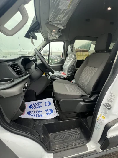 2025 FORD TRANSIT - SHUTTLE PACKAGE - OXFORD WHITE (YZ) - GRAPHITE SEATING - 2026 FORD TRANSIT SHUTTLE - Image 6 of 16