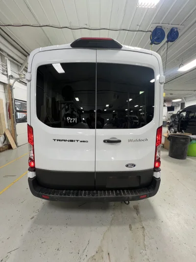 2026 FORD TRANSIT SHUTTLE 10-PASSENGER - OXFORD WHITE WITH GREY SEATING - 2026 FORD TRANSIT SHUTTLE - Image 11 of 16