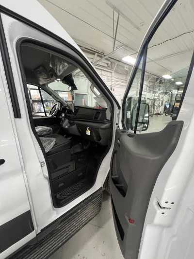 2026 FORD TRANSIT SHUTTLE 10-PASSENGER - OXFORD WHITE WITH GREY SEATING - 2026 FORD TRANSIT SHUTTLE - Image 4 of 16