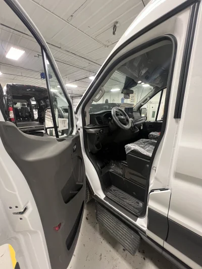 2026 FORD TRANSIT SHUTTLE 10-PASSENGER - OXFORD WHITE WITH GREY SEATING - 2026 FORD TRANSIT SHUTTLE - Image 14 of 16