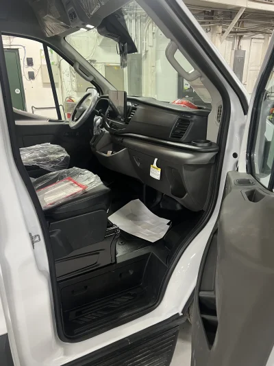 2026 FORD TRANSIT SHUTTLE 10-PASSENGER - OXFORD WHITE WITH GREY SEATING - 2026 FORD TRANSIT SHUTTLE - Image 4 of 16