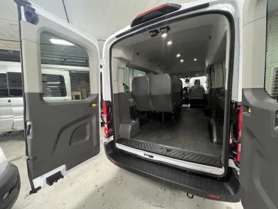 2026 FORD TRANSIT - 8 PASSENGER SHUTTLE - OXFORD WHITE - GRAY SEATING - 2026 FORD TRANSIT SHUTTLE - Image 10 of 18