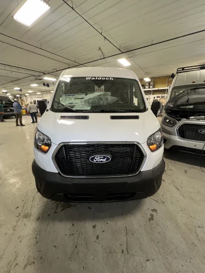2026 FORD TRANSIT - 8 PASSENGER SHUTTLE - OXFORD WHITE - GRAY SEATING - 2026 FORD TRANSIT SHUTTLE - Image 2 of 18