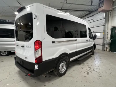 2026 FORD TRANSIT - 8 PASSENGER SHUTTLE - OXFORD WHITE - GRAY SEATING - 2026 FORD TRANSIT SHUTTLE - Image 13 of 18