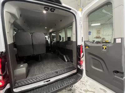2026 FORD TRANSIT - 8 PASSENGER SHUTTLE - OXFORD WHITE - GRAY SEATING - 2026 FORD TRANSIT SHUTTLE - Image 11 of 17