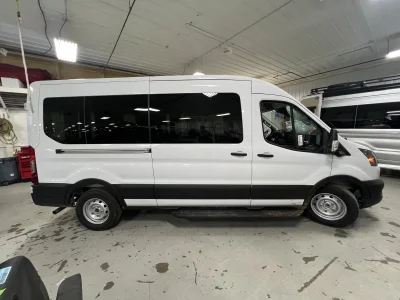 2026 FORD TRANSIT - 8 PASSENGER SHUTTLE - OXFORD WHITE - GRAY SEATING - 2026 FORD TRANSIT SHUTTLE - Image 12 of 17