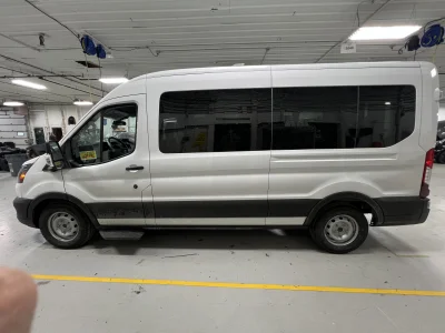 2026 FORD TRANSIT - 10 PASSENGER SHUTTLE - OXFORD WHITE - GRAY SEATING - 2026 FORD TRANSIT SHUTTLE - Image 12 of 18