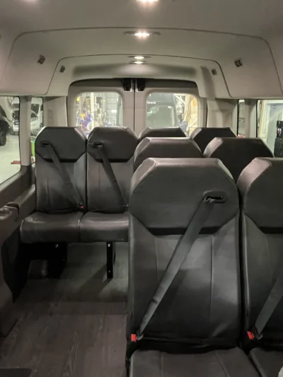2026 FORD TRANSIT - 10 PASSENGER SHUTTLE - OXFORD WHITE - GRAY SEATING - 2026 FORD TRANSIT SHUTTLE - Image 9 of 18