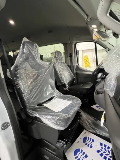 2026 FORD TRANSIT - 10 PASSENGER SHUTTLE - OXFORD WHITE - GRAY SEATING - 2026 FORD TRANSIT SHUTTLE - Image 6 of 18
