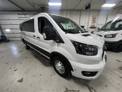 2026 FORD TRANSIT - 10 PASSENGER RECONFIGURATION - OXFORD WHITE - BLACK OEM SEATING - 2026 FORD TRANSIT SHUTTLE - Image 3 of 18