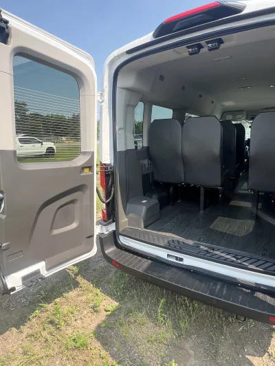 2026 FORD TRANSIT - SHUTTLE PACKAGE - OXFORD WHITE - GRAY SEATING - 2026 FORD TRANSIT SHUTTLE - Image 10 of 18