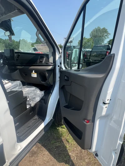 2026 FORD TRANSIT - SHUTTLE PACKAGE - OXFORD WHITE - GRAY SEATING - 2026 FORD TRANSIT SHUTTLE - Image 5 of 18
