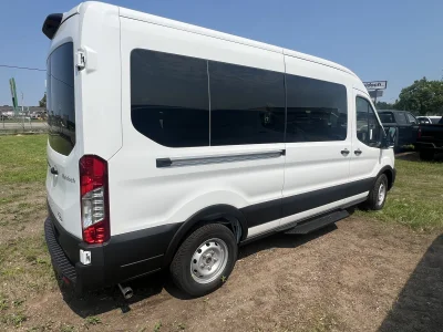 2026 FORD TRANSIT - SHUTTLE PACKAGE - OXFORD WHITE - GRAY SEATING - 2026 FORD TRANSIT SHUTTLE - Image 13 of 18