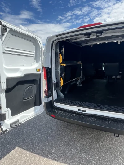 2026 FORD TRANSIT - SPECIALTY PACKAGE - OXFORD WHITE (PNYW3) - GRAY SEATING - 2026 FORD TRANSIT SPECIALTY - Image 10 of 18