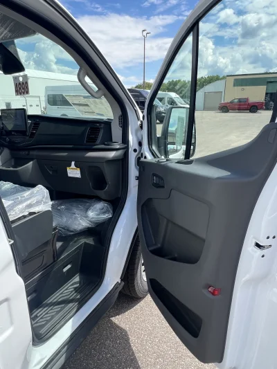 2026 FORD TRANSIT - SPECIALTY PACKAGE - OXFORD WHITE (PNYW3) - GRAY SEATING - 2026 FORD TRANSIT SPECIALTY - Image 4 of 18