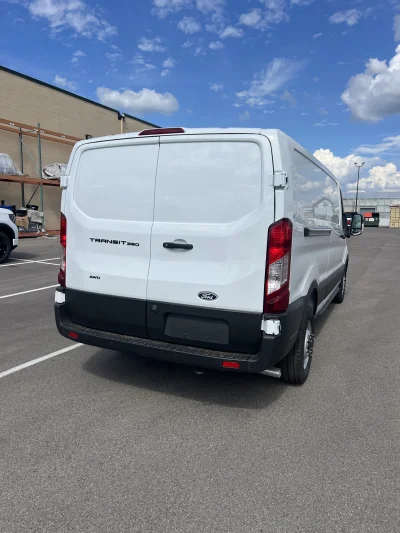 2026 FORD TRANSIT T350 - SPECIALTY VAN - OXFORD WHITE (PNYW3) - GRAY SEATING - 2026 FORD TRANSIT SPECIALTY - Image 17 of 21