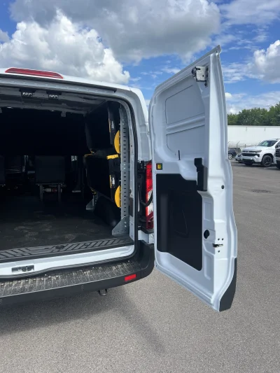 2026 FORD TRANSIT T350 - SPECIALTY VAN - OXFORD WHITE (PNYW3) - GRAY SEATING - 2026 FORD TRANSIT SPECIALTY - Image 11 of 21