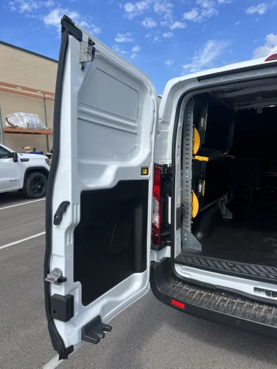 2026 FORD TRANSIT T350 - SPECIALTY VAN - OXFORD WHITE (PNYW3) - GRAY SEATING - 2026 FORD TRANSIT SPECIALTY - Image 13 of 21