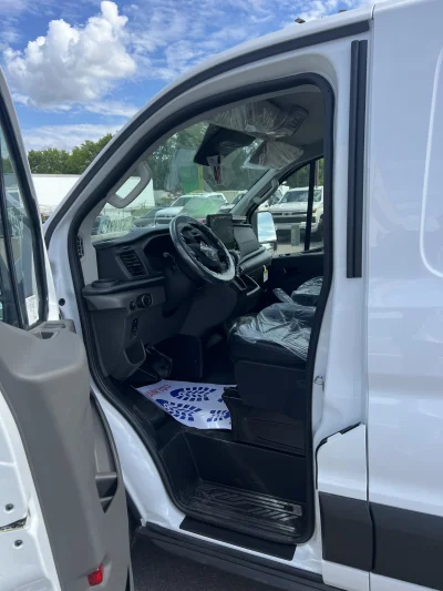 2026 FORD TRANSIT T350 - SPECIALTY VAN - OXFORD WHITE (PNYW3) - GRAY SEATING - 2026 FORD TRANSIT SPECIALTY - Image 8 of 21