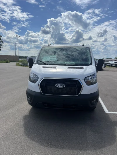 2026 FORD TRANSIT T350 - SPECIALTY VAN - OXFORD WHITE (PNYW3) - GRAY SEATING - 2026 FORD TRANSIT SPECIALTY - Image 3 of 21