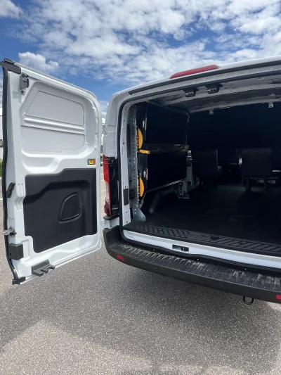 2026 FORD TRANSIT T350 - SPECIALTY PACKAGE - OXFORD WHITE (PNYW3) - GRAY SEATING - 2026 FORD TRANSIT SPECIALTY - Image 10 of 18