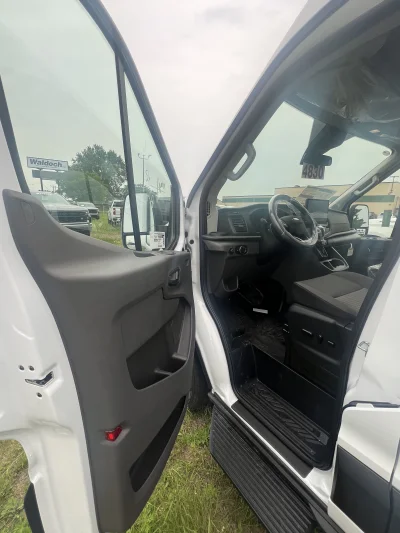 2026 FORD TRANSIT 350 - SPECIALTY PACKAGE - OXFORD WHITE (YZ) - QUICKSILVER SEATING - 2026 FORD TRANSIT SPECIALTY - Image 6 of 17