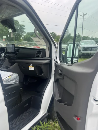 2026 FORD TRANSIT 350 - SPECIALTY PACKAGE - OXFORD WHITE (YZ) - QUICKSILVER SEATING - 2026 FORD TRANSIT SPECIALTY - Image 5 of 17