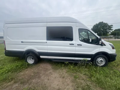 2026 FORD TRANSIT 350 - SPECIALTY PACKAGE - OXFORD WHITE (YZ) - QUICKSILVER SEATING - 2026 FORD TRANSIT SPECIALTY - Image 11 of 17