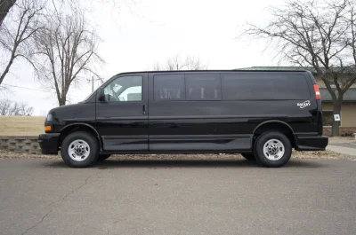 BLACK LWB LT - 2014 GMC  GALAXY - Image 1 of 5