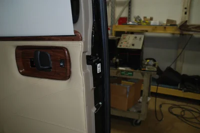 BLACK SWB LT - 2014 GMC  GALAXY - Image 24 of 36