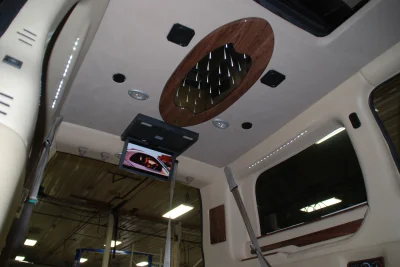 BLACK SWB LT - 2014 GMC  GALAXY - Image 28 of 36