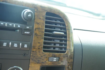 INTERIORS - 2014 GMC SIERRA 1500 CUSTOM - Image 25 of 45