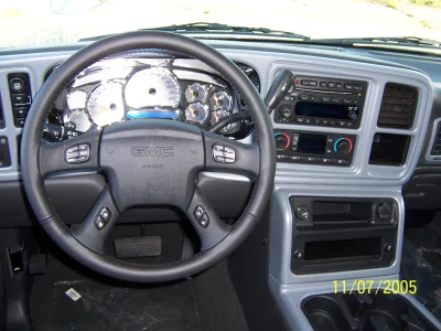 INTERIORS - 2014 GMC SIERRA 1500 CUSTOM - Image 3 of 45