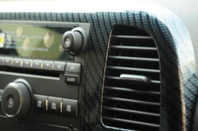 INTERIORS - 2014 GMC SIERRA 1500 CUSTOM - Image 32 of 45