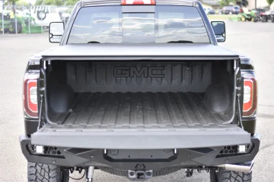 BLACK KNIGHT - 2020 GMC SIERRA 1500 CUSTOM - Image 15 of 22