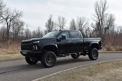 BLACK AND GOLD - 2020 GMC SIERRA 1500 LIFT - Image 1 of 24