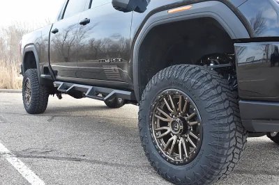 BLACK AND GOLD - 2020 GMC SIERRA 1500 LIFT - Image 21 of 24