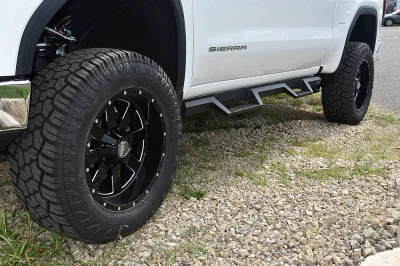 SUMMIT WHITE 3 - 2020 GMC SIERRA 1500 LIFT - Image 5 of 8