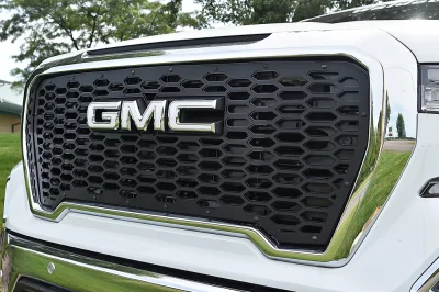 SUMMIT WHITE 3 - 2020 GMC SIERRA 1500 LIFT - Image 6 of 8