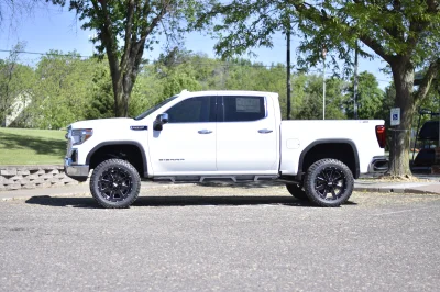 2021 GMC SIERRA LIFT PACKAGE BUILT BY WALDOCH - 2021 GMC SIERRA 1500 LIFT - Image 13 of 14