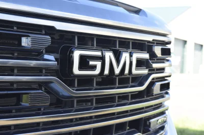 2022 GMC 1500 LEVEL PACKAGE WITH CUSTOM UPGRADES BY WALDOCH - 2022 GMC SIERRA 1500 LEVEL - Image 17 of 37