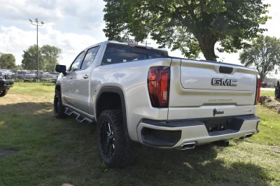 2022 GMC 1500 LEVEL PACKAGE WITH CUSTOM UPGRADES BY WALDOCH - 2022 GMC SIERRA 1500 LEVEL - Image 29 of 37