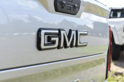 2022 GMC 1500 LEVEL PACKAGE WITH CUSTOM UPGRADES BY WALDOCH - 2022 GMC SIERRA 1500 LEVEL - Image 32 of 37